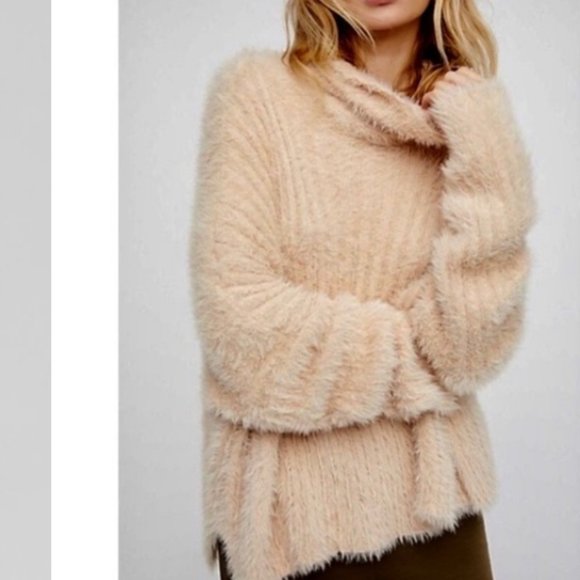 Free People Sweaters - FP One Free People Women's The Dream Over Sized Fuzzy Sweater M